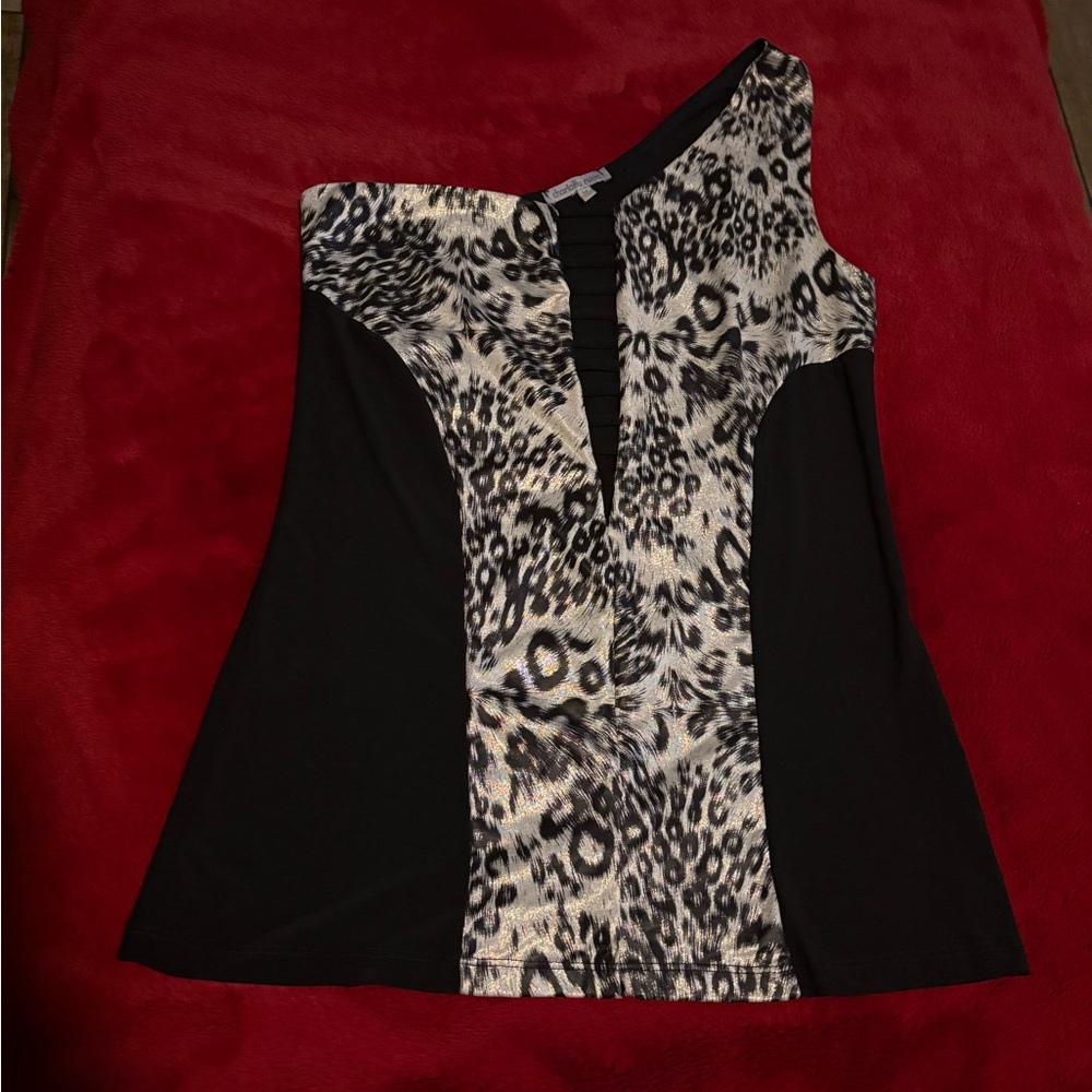 Chic One-Shoulder Leopard Print Top